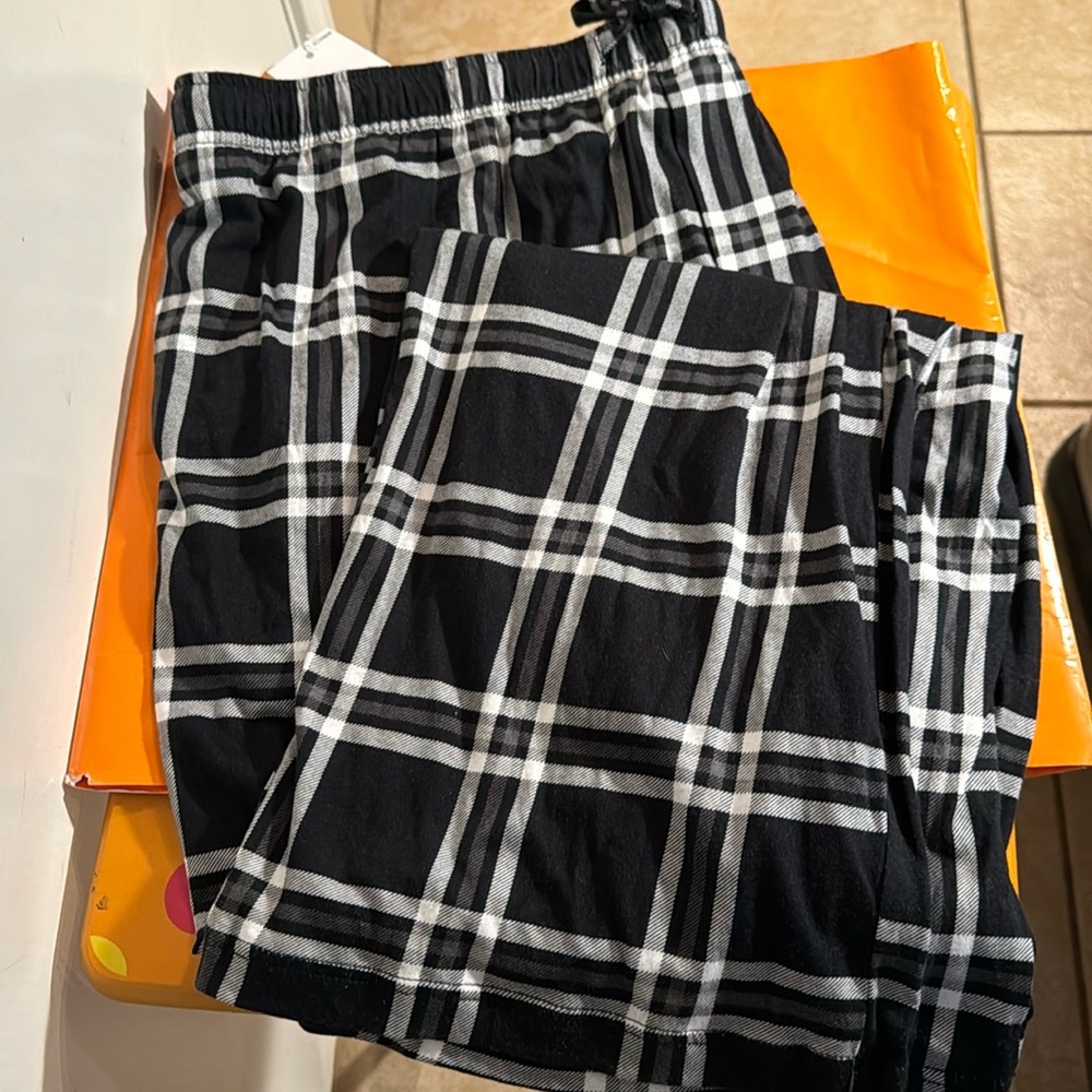 Men’s pajama pants